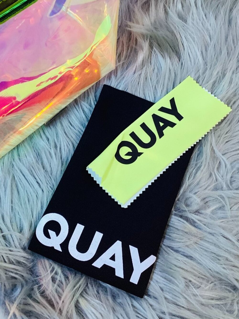 QUAY Soft Squeeze Pouch Case + Cleaning Cloth for Sunglasses and Glasses